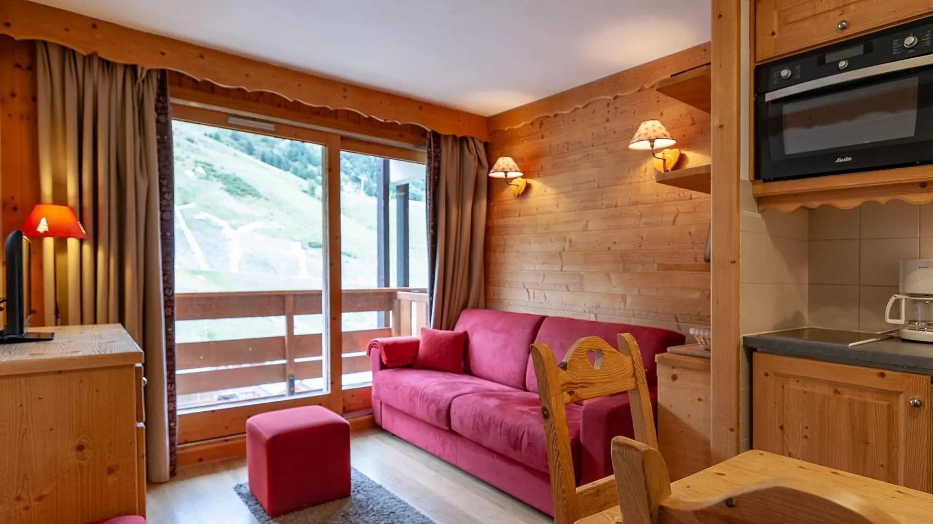 Apartment Appartement Cosy, Au Pied Des Pistes A Meribel - Fr-1-355-104